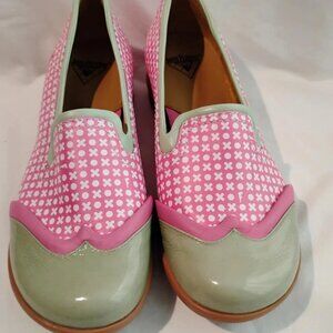John Fluevog TRISH Pink & Green X's & O's Pattern Size 7 Made In Portugal